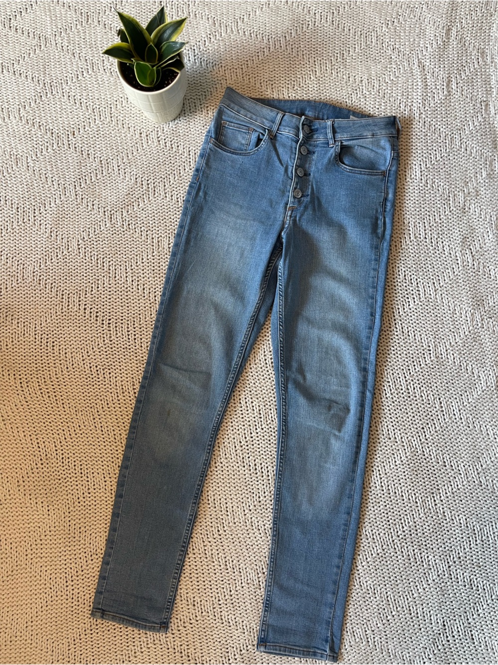 H&M &Denim Light Wash High Rise Button Fly Skinny Jeans Size 28 Stretch Blue